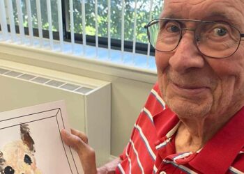 Elderly Citizens Sketch Old Shelter Dogs To Aid Their Adoption