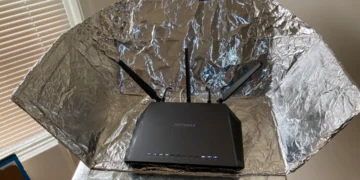 Why You Should Try Putting Aluminum Foil Behind Your Router